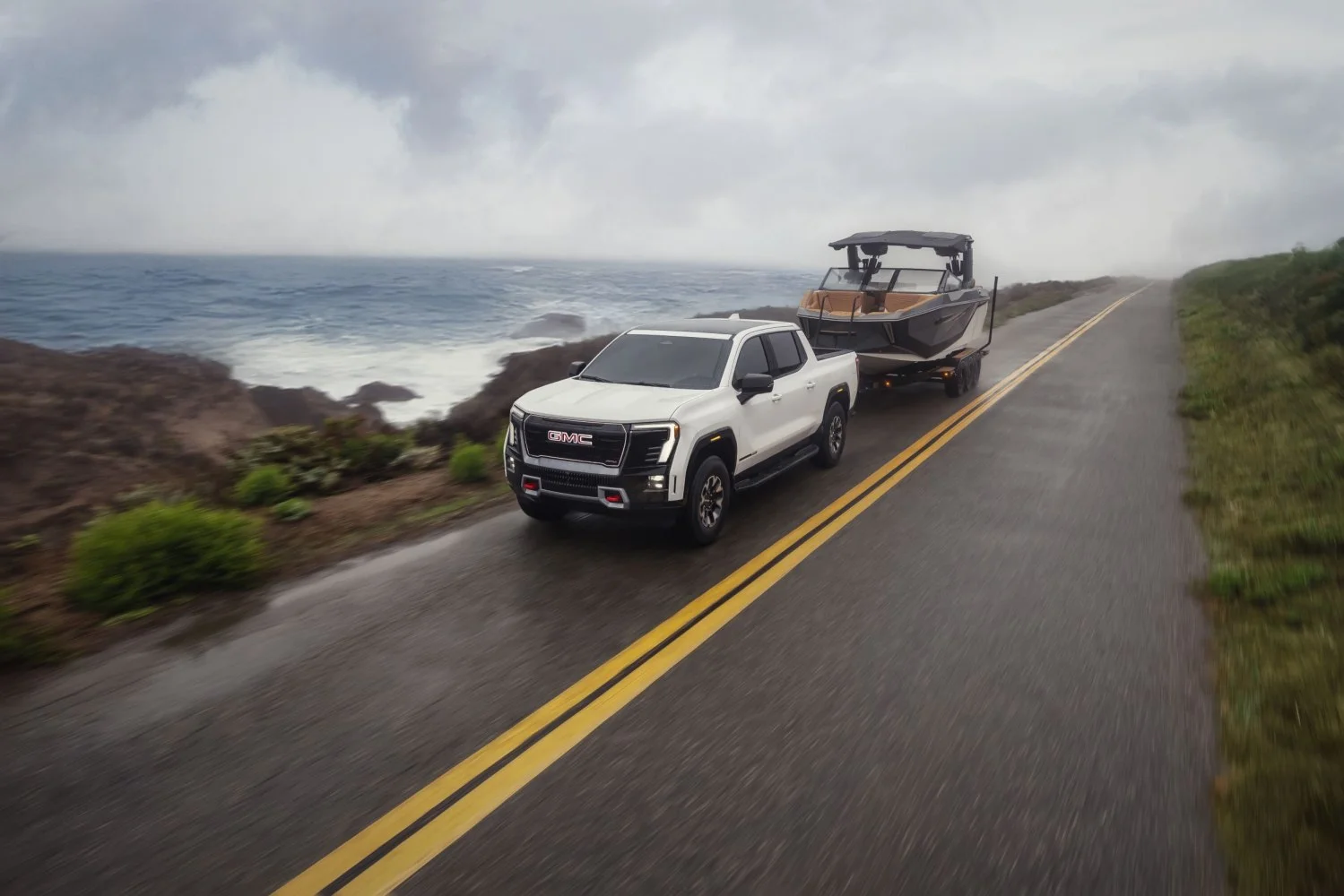 GMC Sierra EV GMC Sierra EV Crew Cab thumbnail 12
