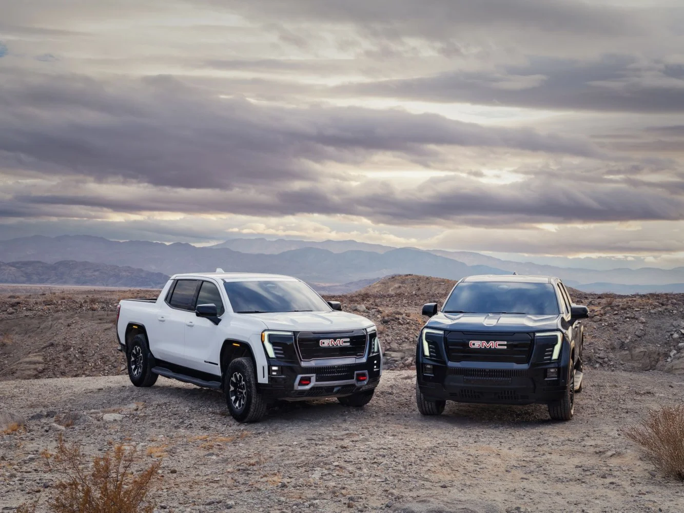 GMC Sierra EV GMC Sierra EV Crew Cab thumbnail 14