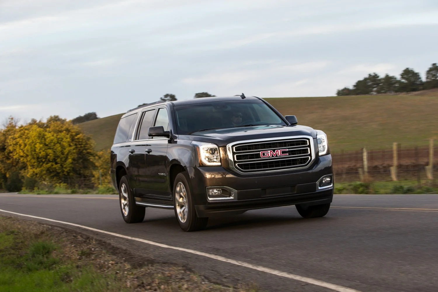 GMC Yukon 5.3 EcoTec3 V8 (355 Hp) 4WD Automatic2014 - 2019 - 1