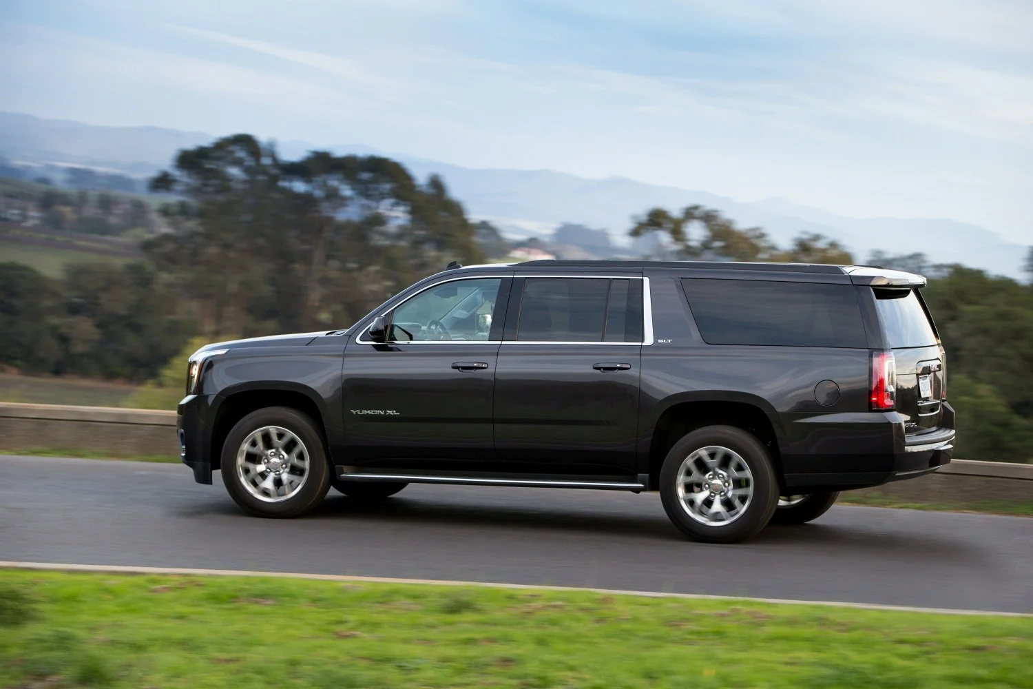 GMC Yukon 5.3 EcoTec3 V8 (355 Hp) 4WD Automatic2014 - 2019 thumbnail 11