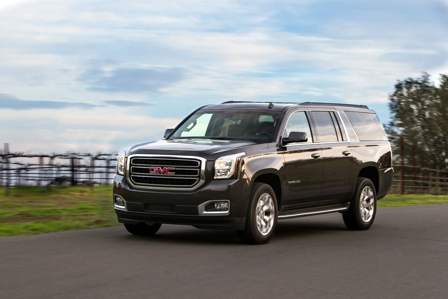 GMC Yukon 5.3 EcoTec3 V8 (355 Hp) 4WD Automatic2014 - 2019 thumbnail 9