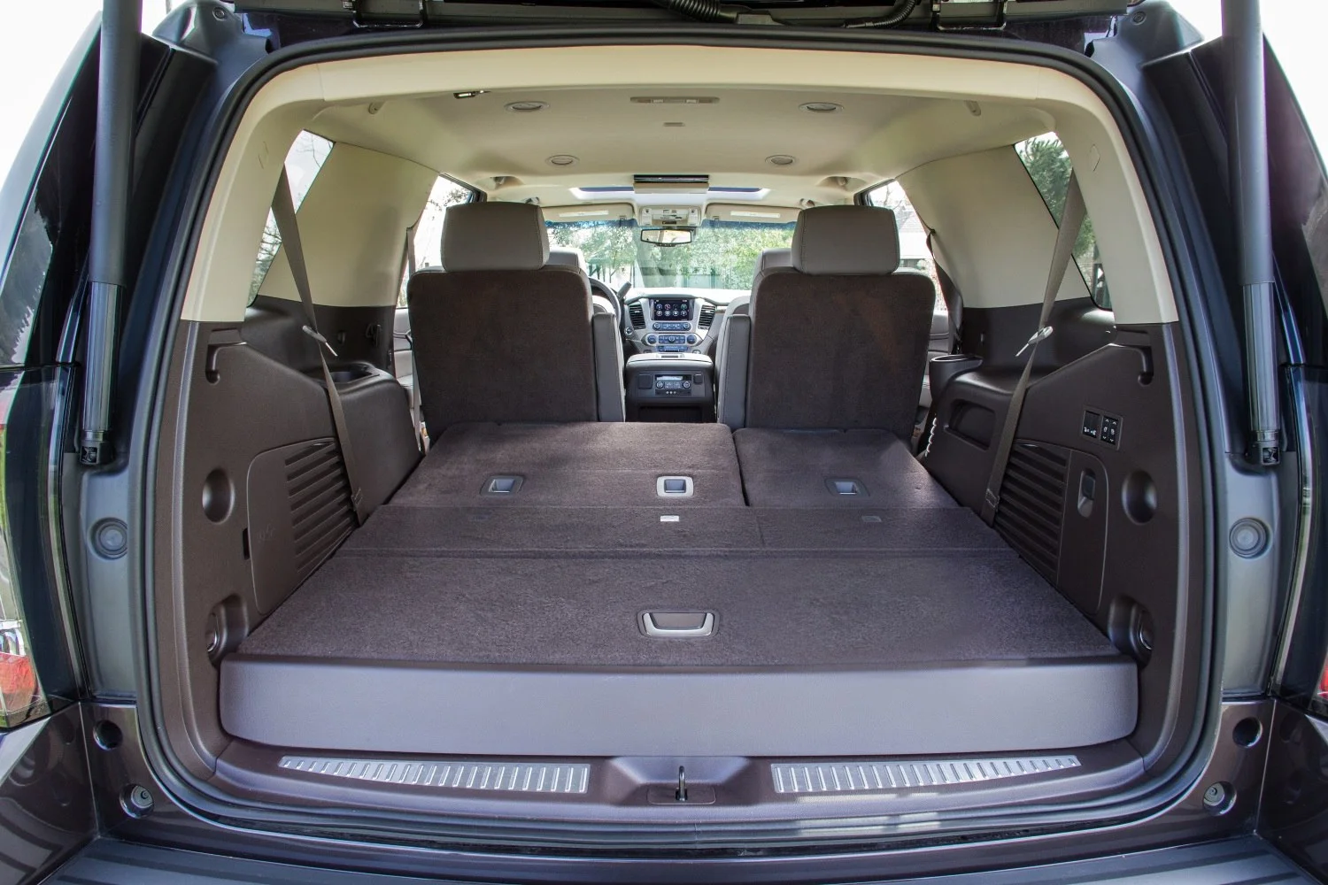 GMC Yukon 5.3 EcoTec3 V8 (355 Hp) 4WD Automatic2014 - 2019 thumbnail 4