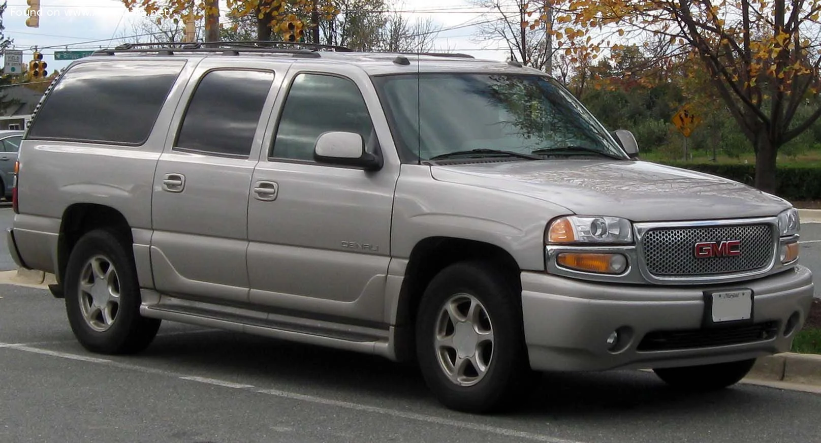 GMC Yukon 1500 5.3 V8 (285 Hp) 4WD Automatic2000 - 2006 thumbnail 2