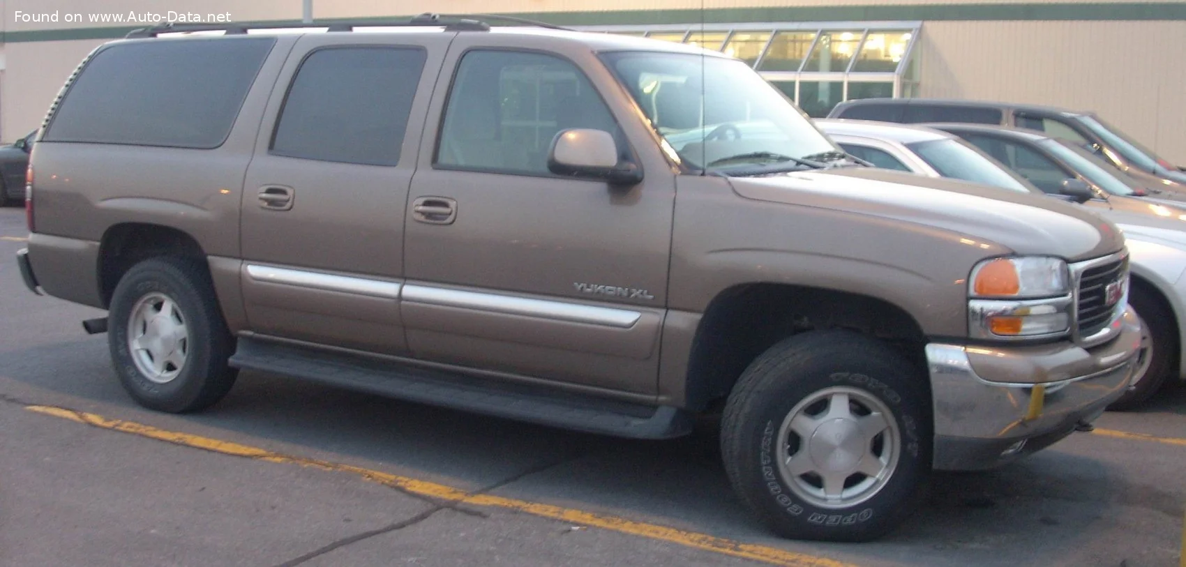 GMC Yukon 1500 5.3 V8 (285 Hp) 4WD Automatic2000 - 2006 thumbnail 3