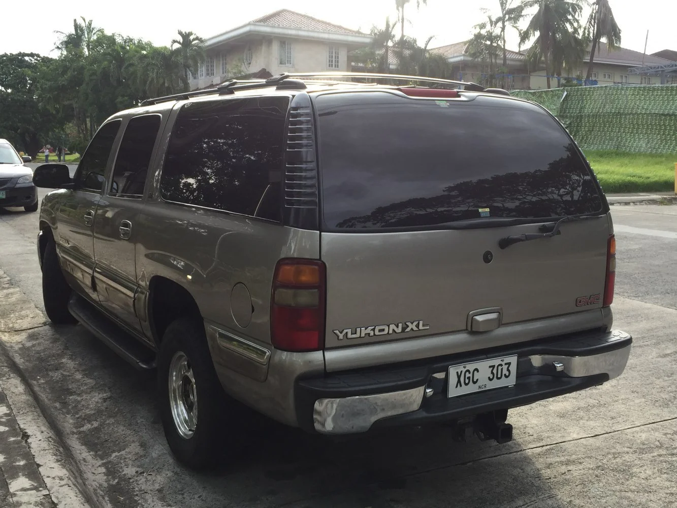 GMC Yukon 1500 5.3 V8 (285 Hp) 4WD Automatic2000 - 2006 thumbnail 4