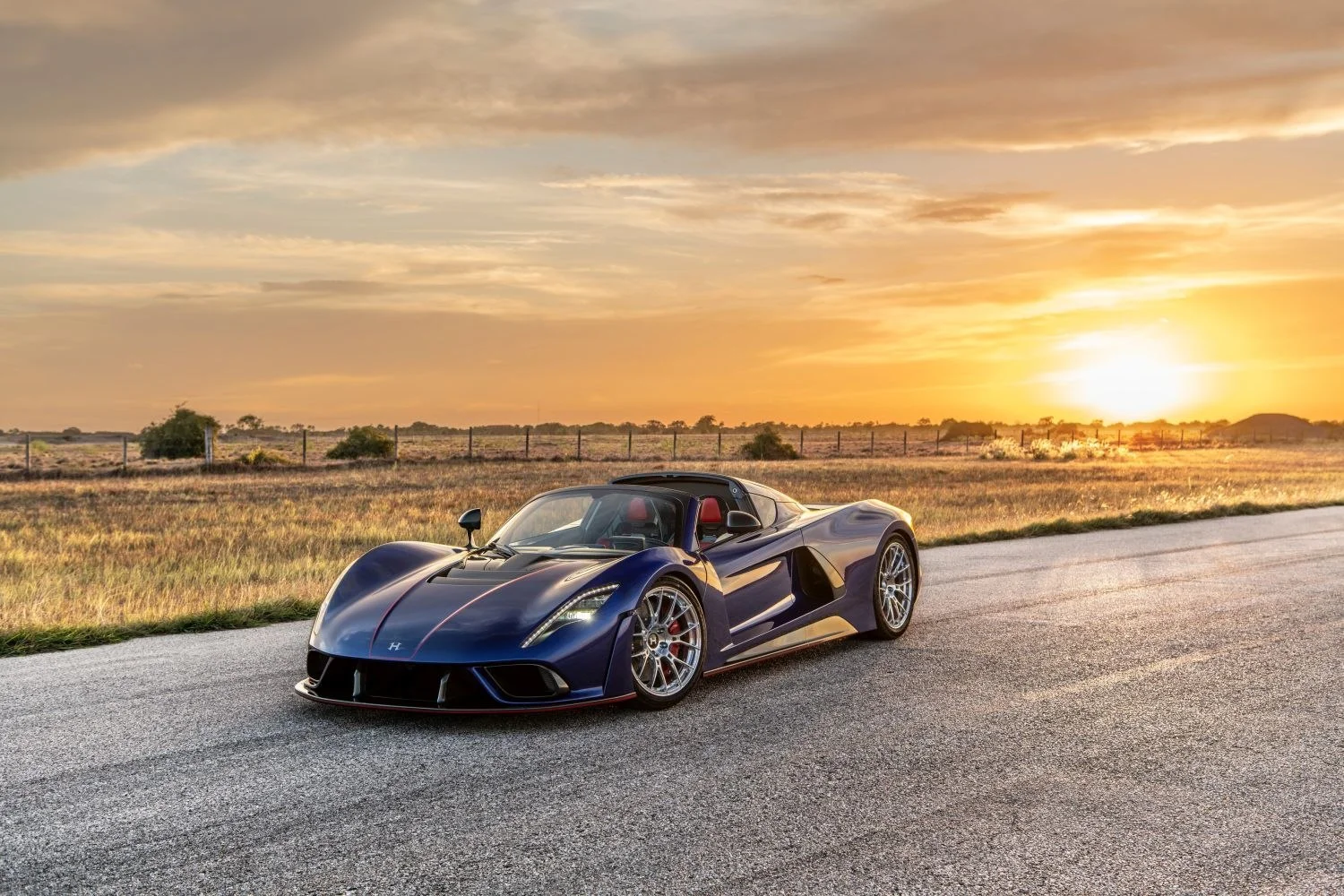 Hennessey Venom F5 6.6 V8 (1817 Hp) SCT2022 - - 1