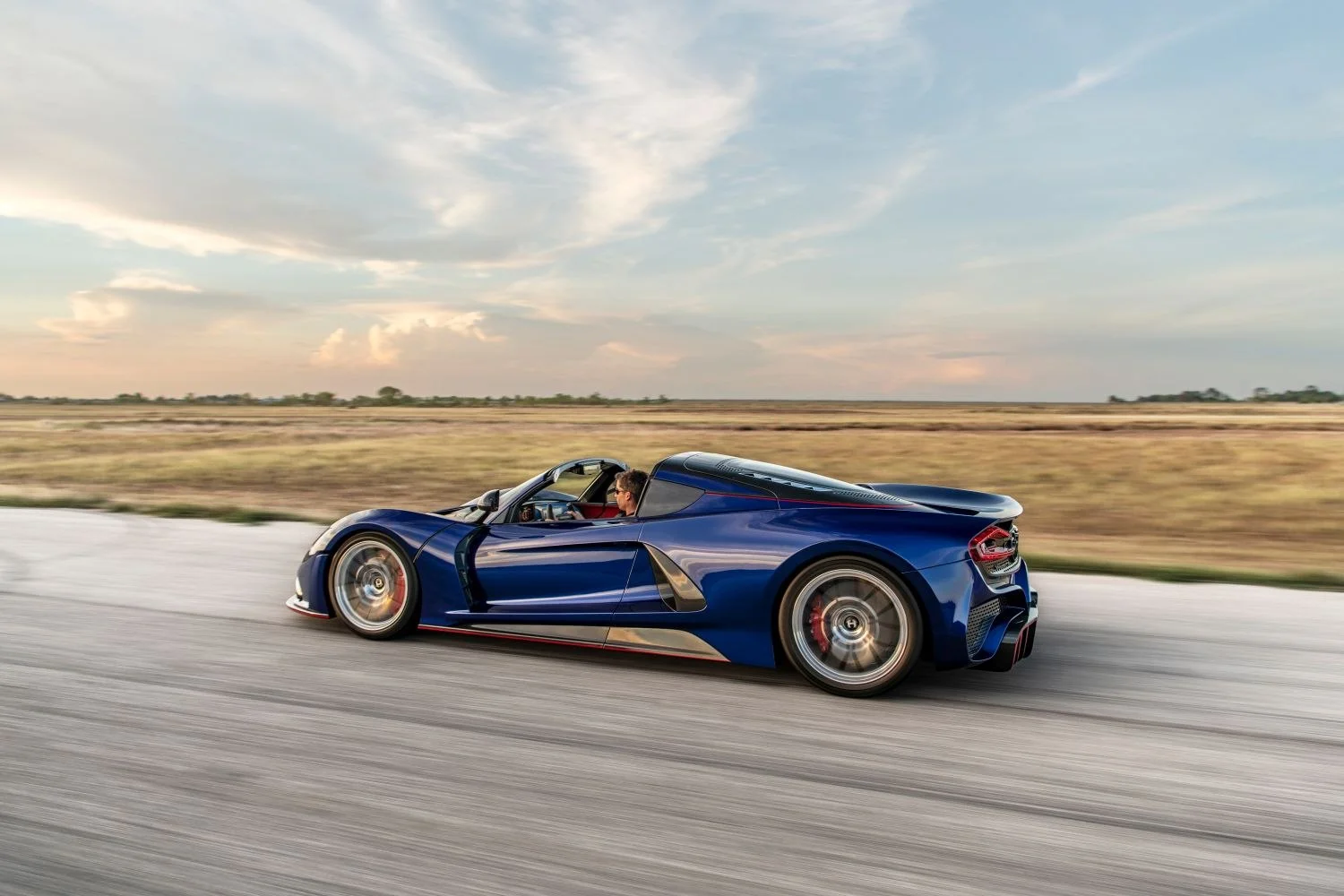 Hennessey Venom F5 6.6 V8 (1817 Hp) SCT2022 - thumbnail 6