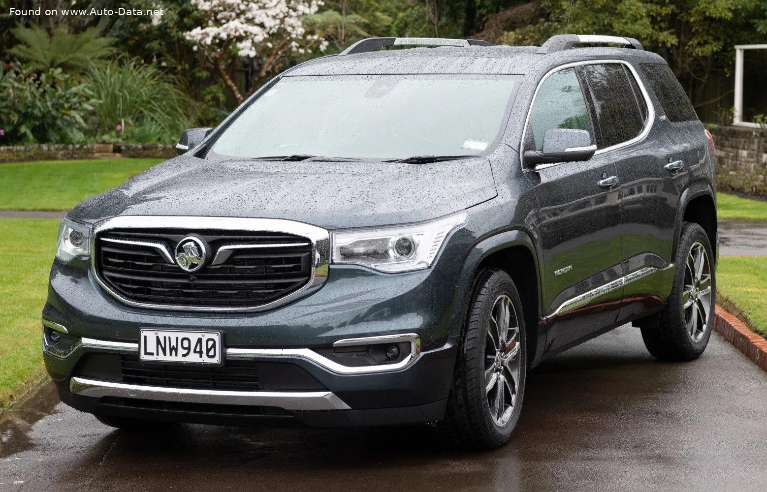 Holden Acadia modeli