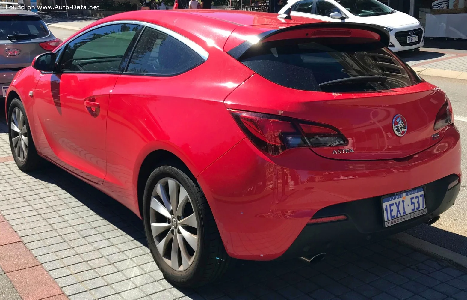 Holden Astra GTC 1.6 (170 Hp) Automatic2015 - 2016 thumbnail 2