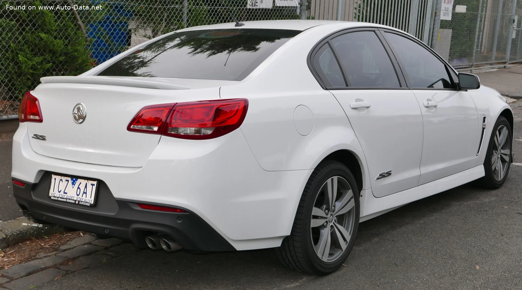 Holden Commodore 3.0 SIDI V6 (252 Hp) Automatic2014 - 2015 thumbnail 2