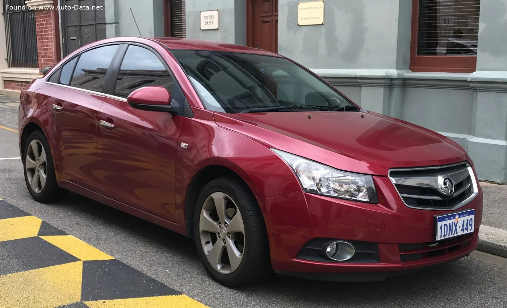 Holden Cruze 1.8 ECOTEC (141 Hp)2009 - 2011 thumbnail 2