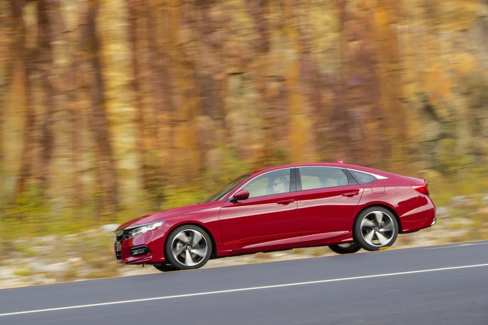 Honda Accord 1.5 Turbo (192 Hp) CVT2017 - 2020 thumbnail 2