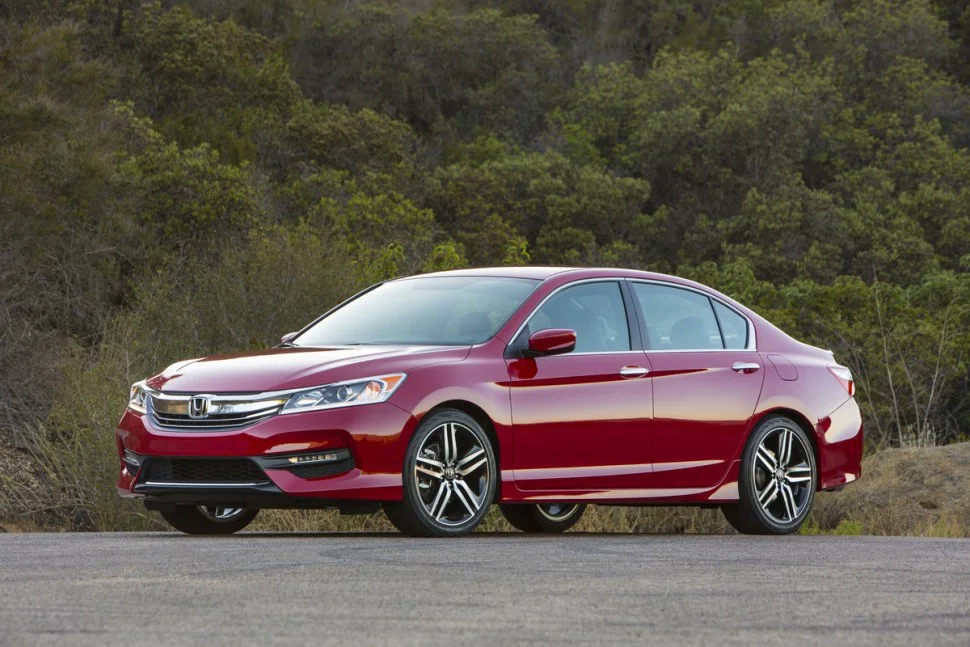 Honda Accord 2.0 (215 Hp) Hybrid e-CVT2016 - 2017 thumbnail 2