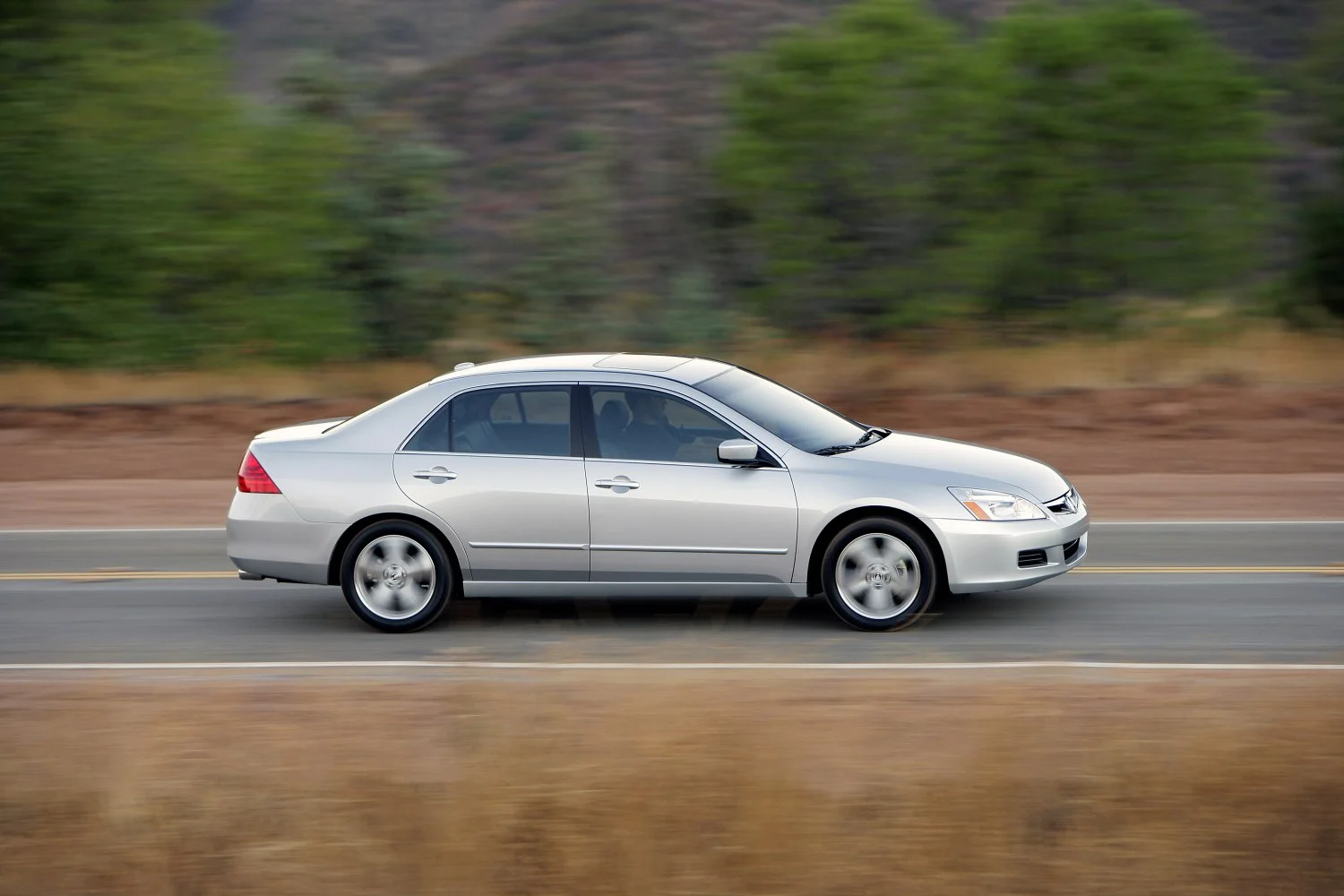 Honda Accord 2.4 i-VTEC (166 Hp)2005 - 2007 thumbnail 12