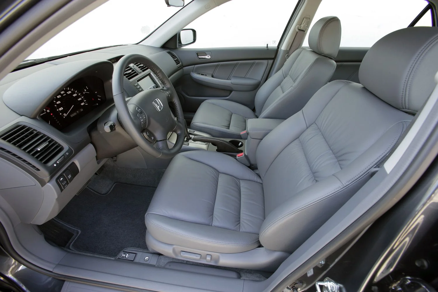 Honda Accord 2.4 i-VTEC (166 Hp)2005 - 2007 thumbnail 16