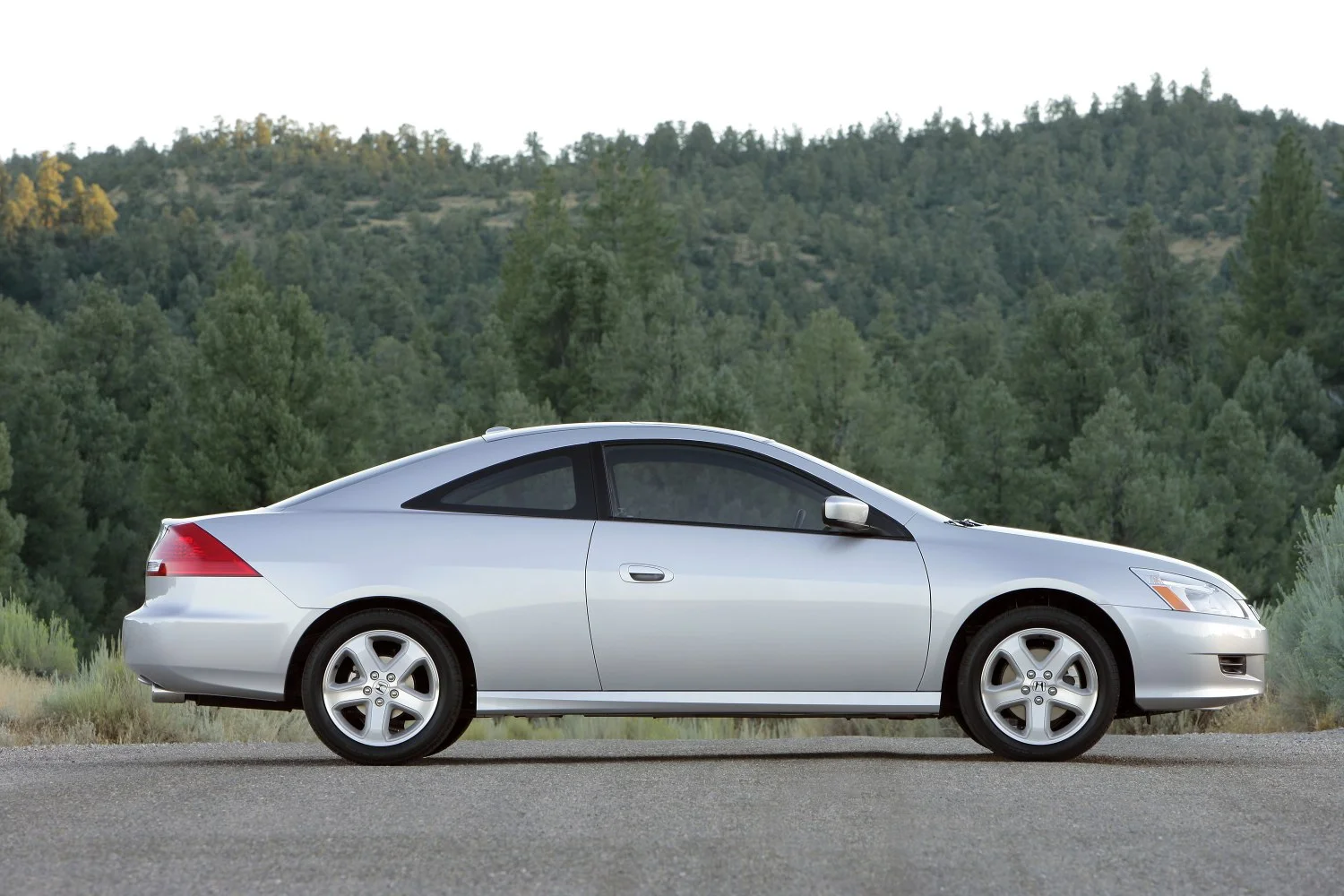 Honda Accord 2.4 i-VTEC (166 Hp)2005 - 2007 thumbnail 2