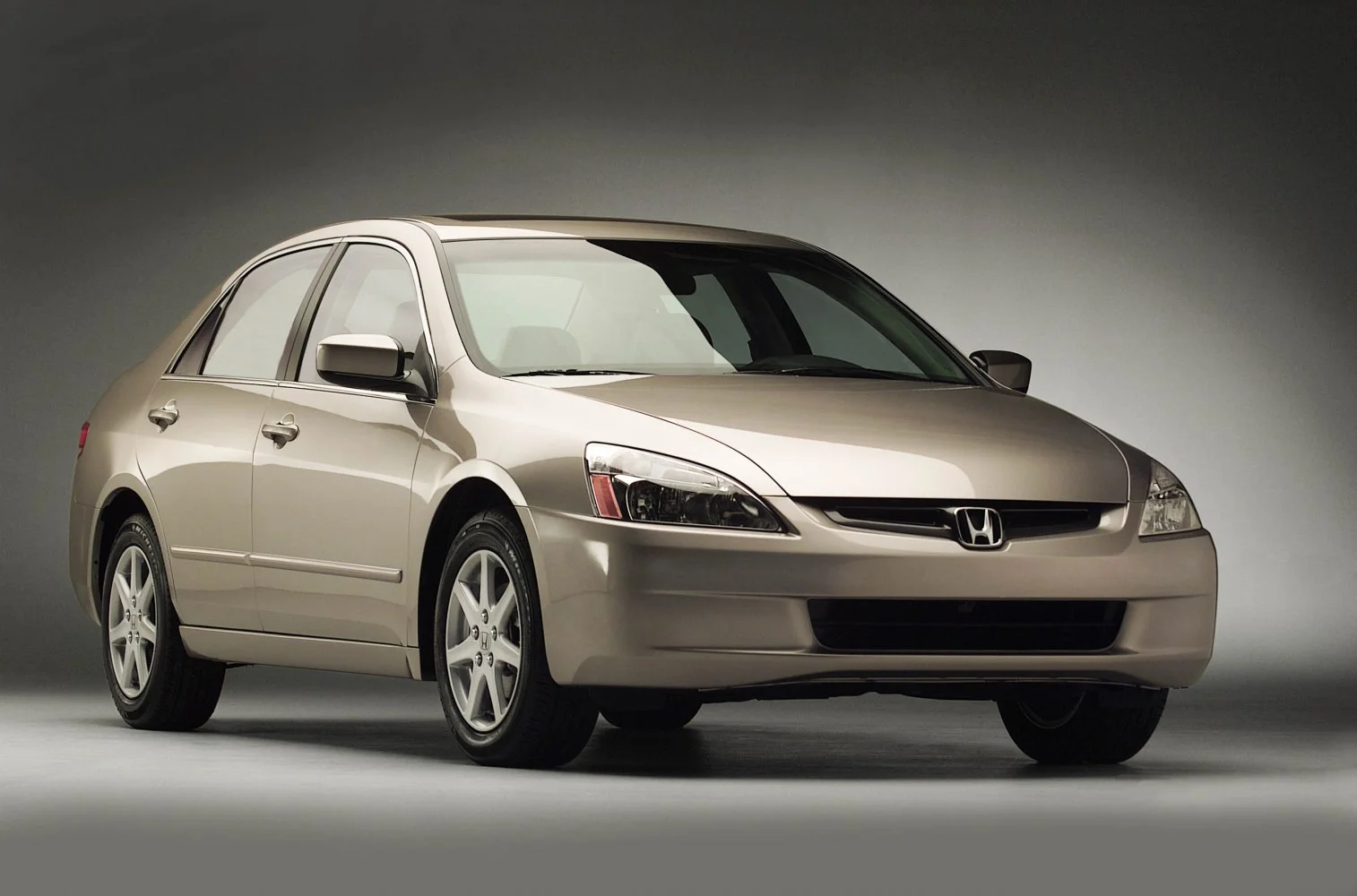 Honda Accord 2.4 i-VTEC (160 Hp)2002 - 2005 thumbnail 16