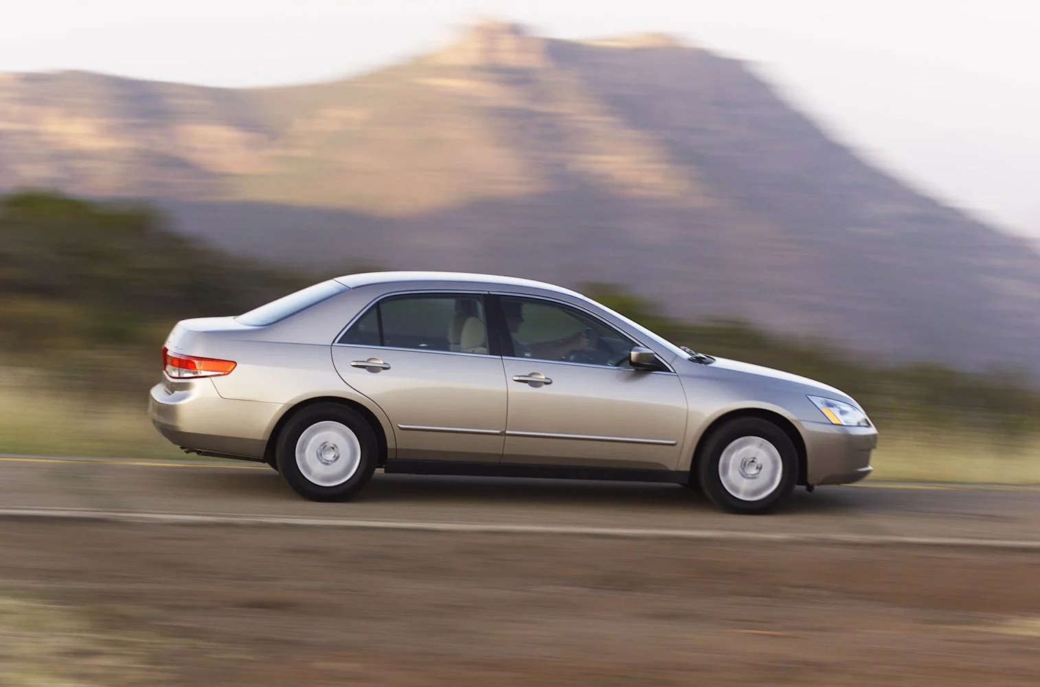 Honda Accord 2.4 i-VTEC (160 Hp)2002 - 2005 thumbnail 9