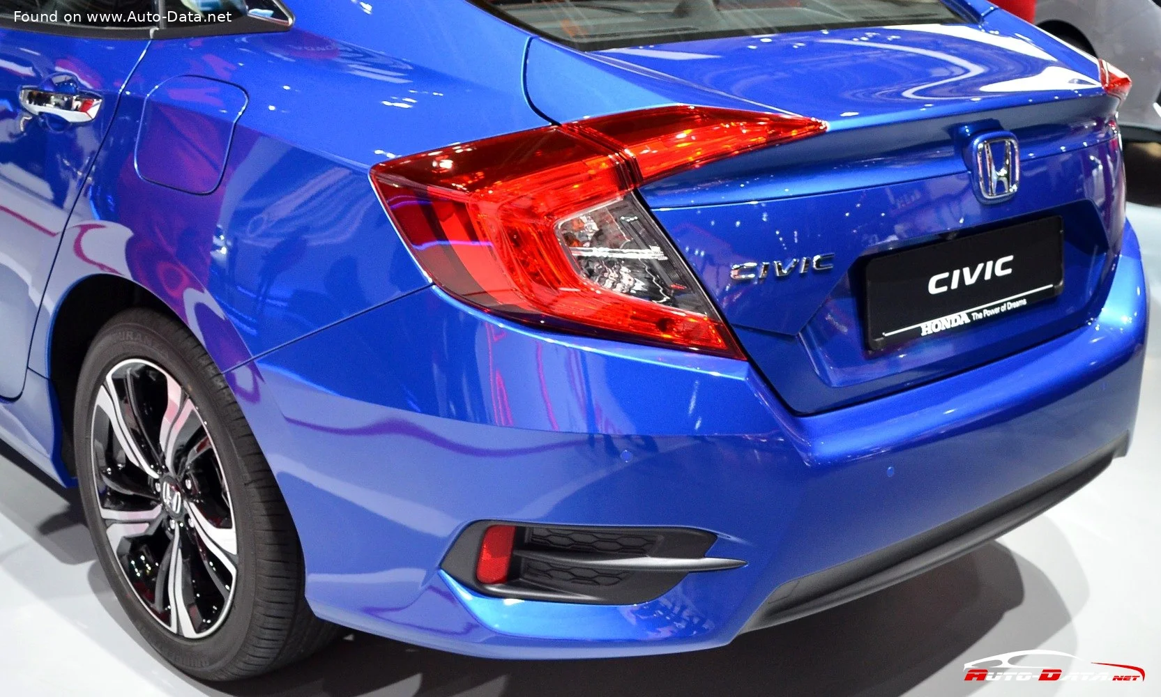 Honda Civic 1.0 VTEC (126 Hp)2018 - 2019 thumbnail 9