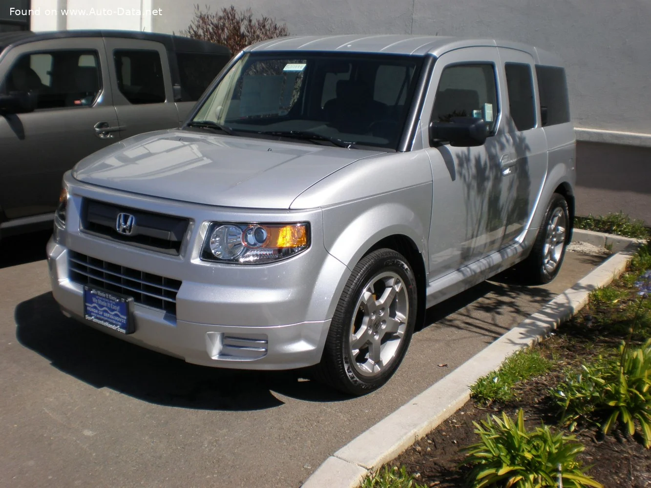 Honda Element 2.4 (166 Hp)2008 - 2011 thumbnail 2