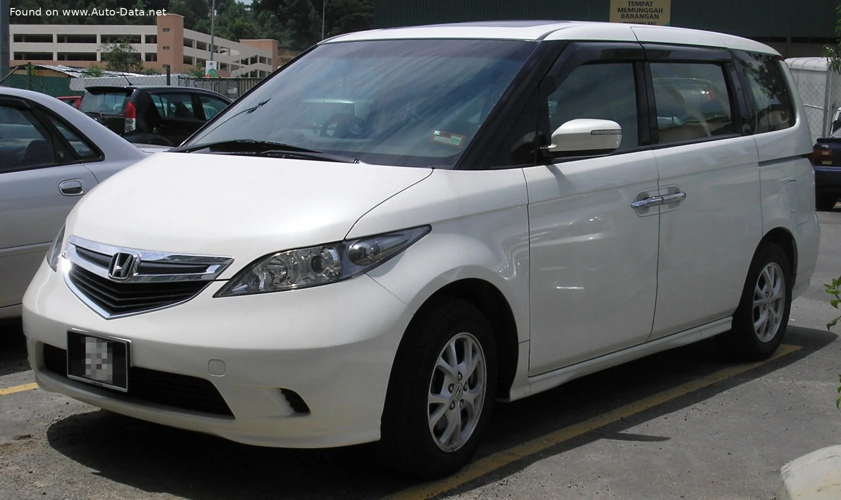 Honda Elysion 2.4 i 16V (160 Hp)2004 - 2015 thumbnail 2