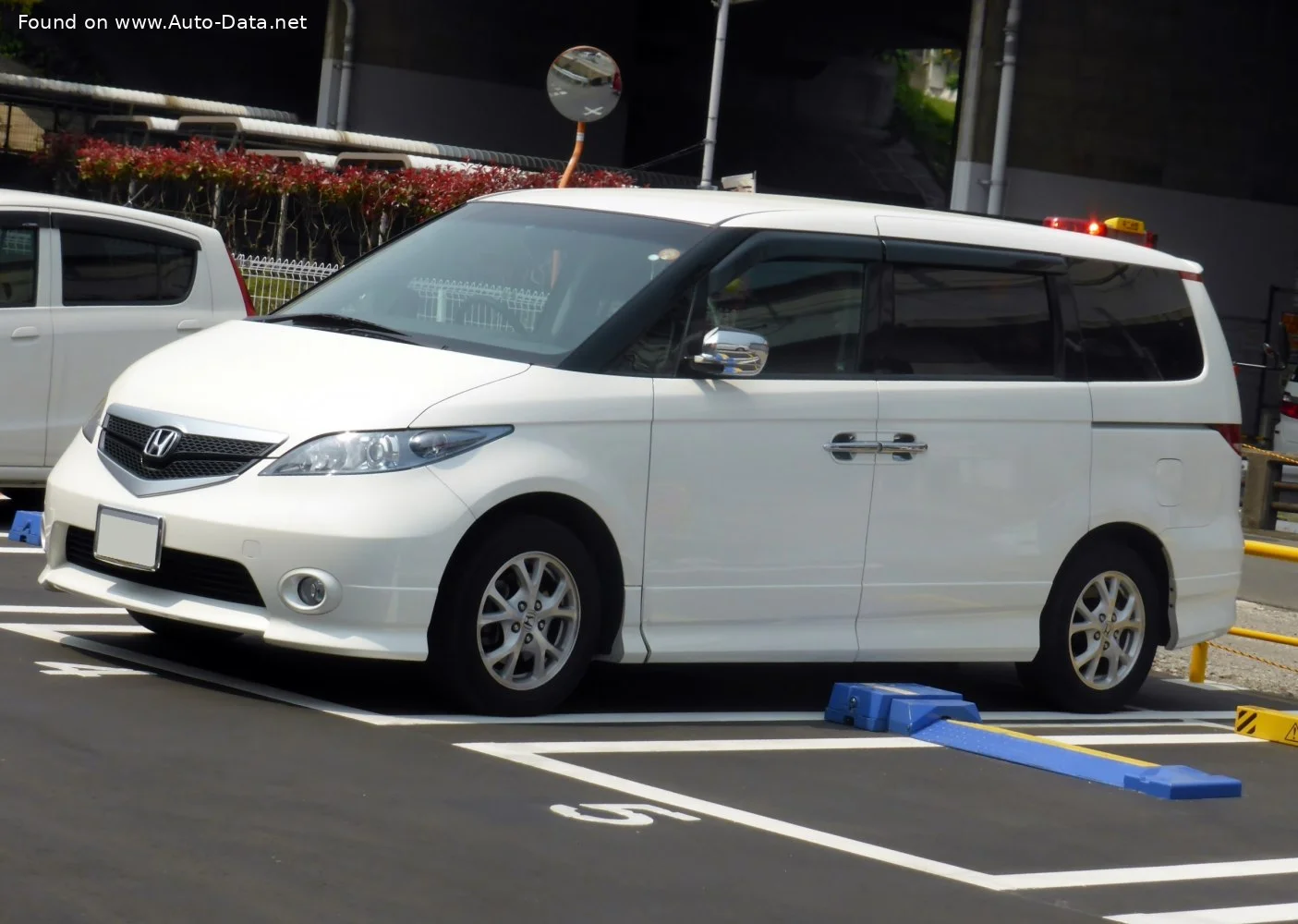 Honda Elysion 2.4 i 16V (160 Hp)2004 - 2015 thumbnail 5
