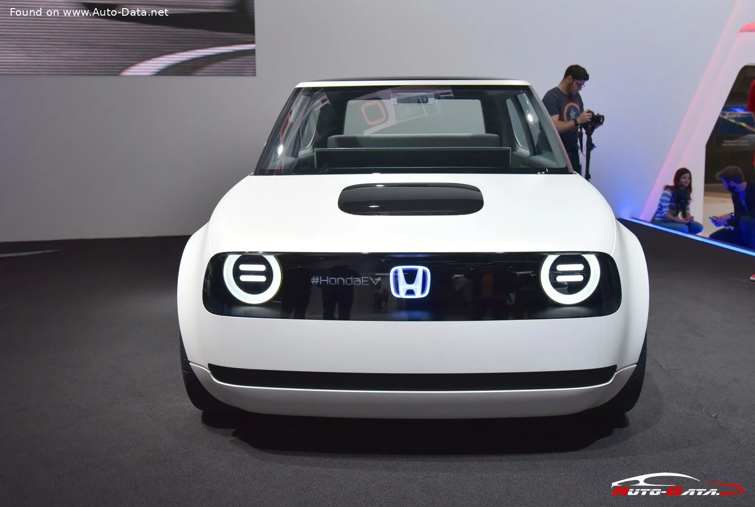 Honda EV Honda Urban EV Concept thumbnail 14