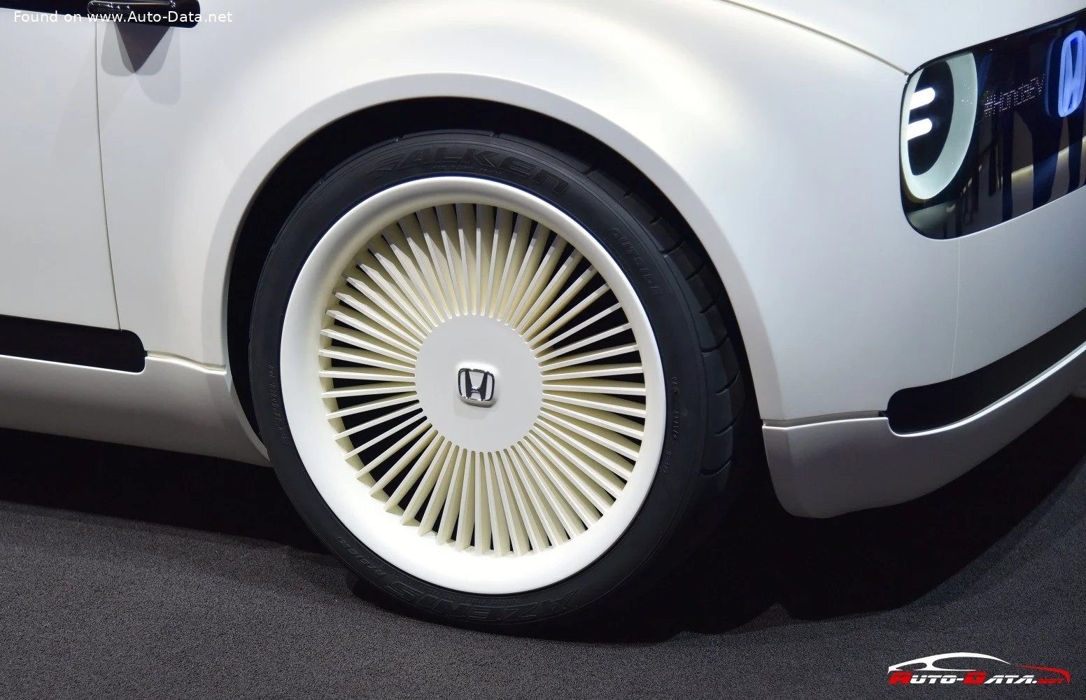 Honda EV Honda Urban EV Concept thumbnail 15