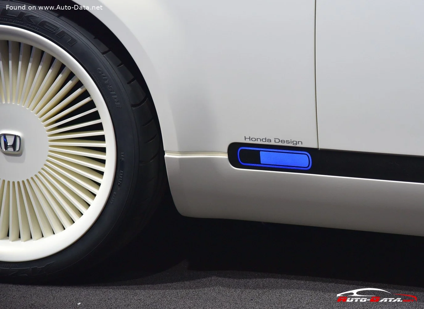 Honda EV Honda Urban EV Concept thumbnail 17