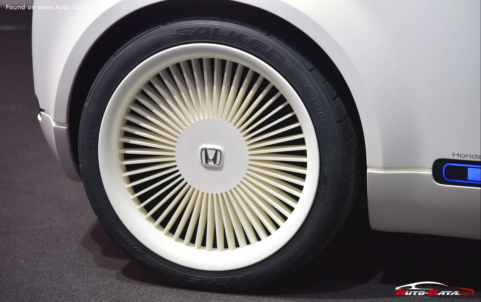 Honda EV Honda Urban EV Concept thumbnail 18