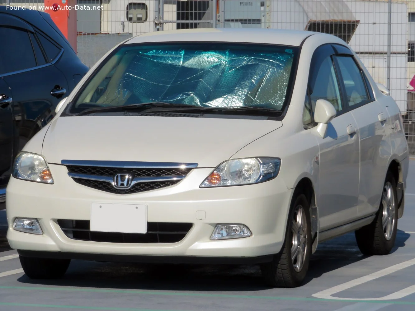 Honda Fit Aria 1.5 i 16V (110 Hp)2003 - 2009 thumbnail 3