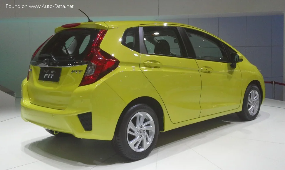 Honda FIT 1.3 (100 Hp)2013 - 2017 thumbnail 3