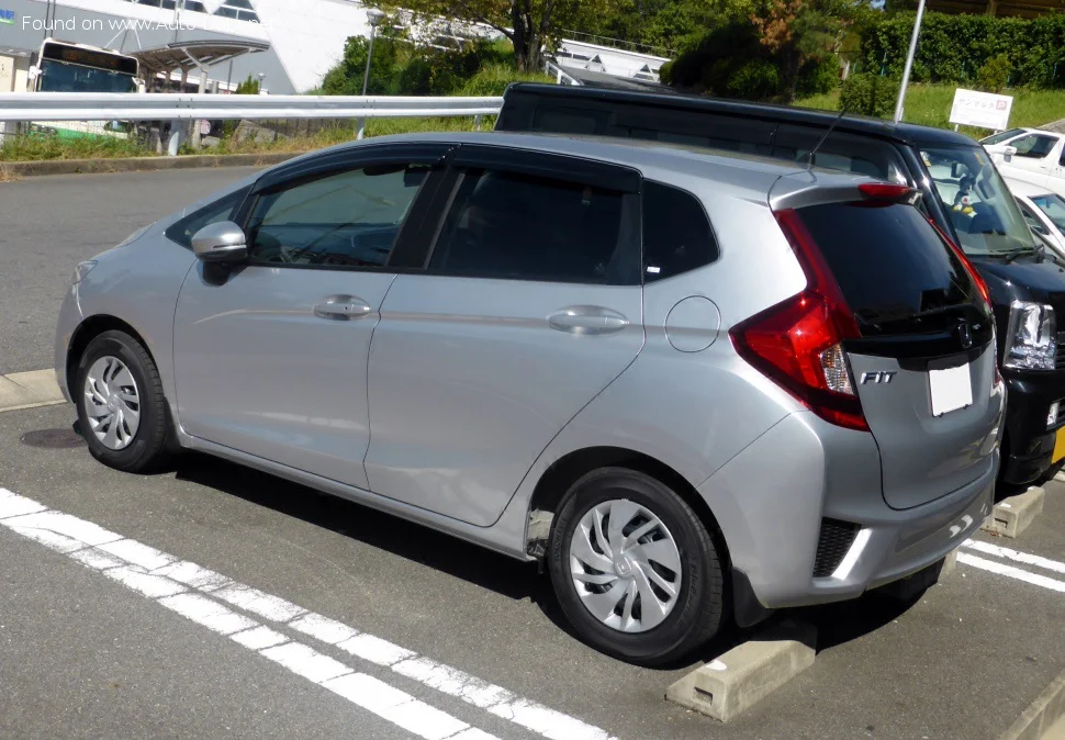 Honda FIT 1.3 (100 Hp)2013 - 2017 thumbnail 6