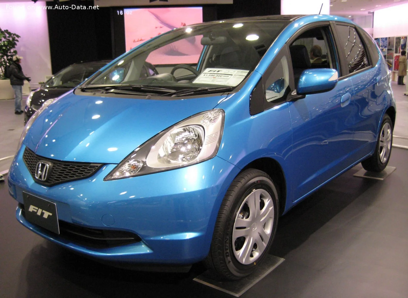 Honda FIT 1.5 (117 Hp)2009 - 2012 thumbnail 2
