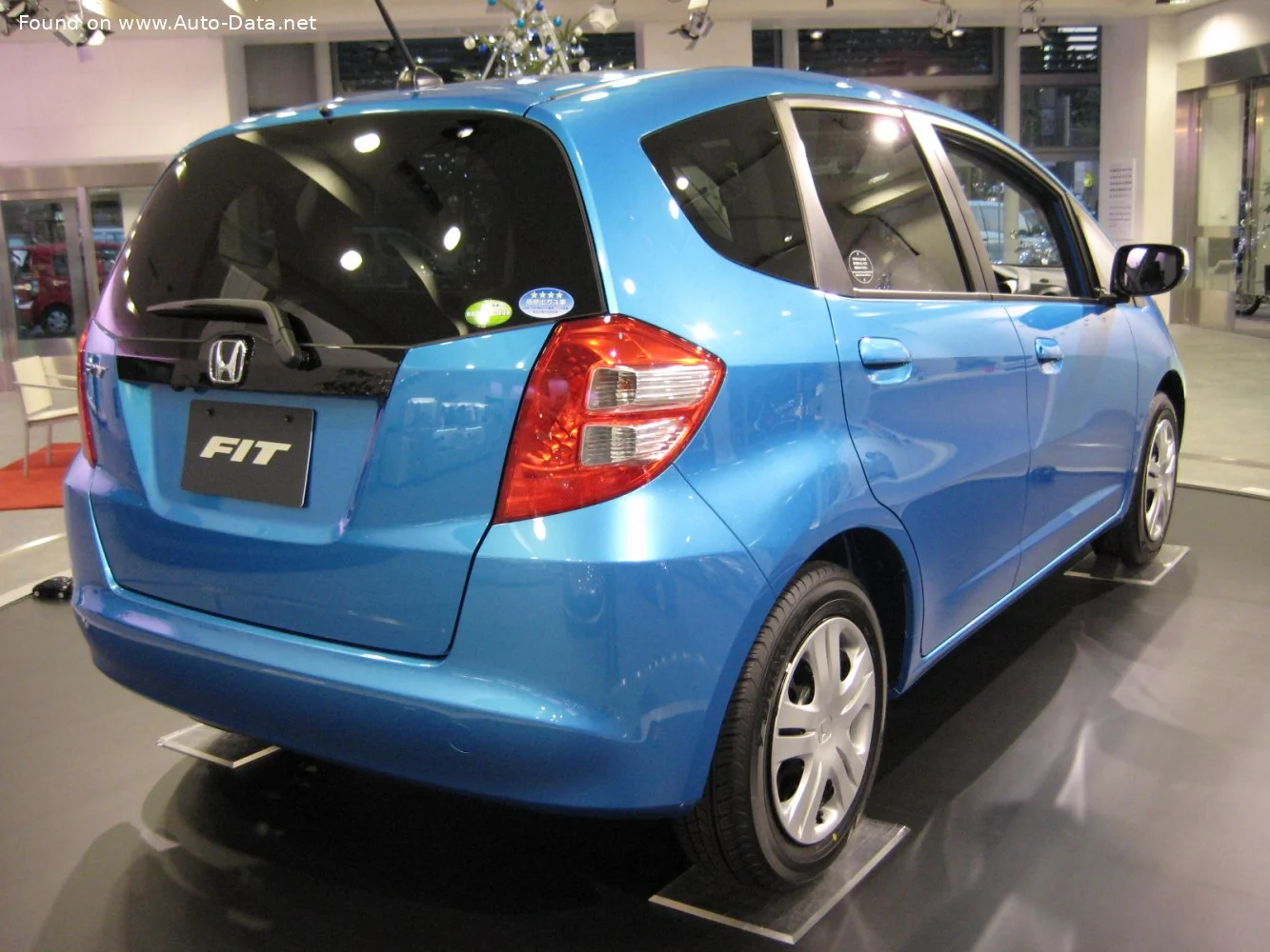 Honda FIT 1.5 (117 Hp)2009 - 2012 thumbnail 3