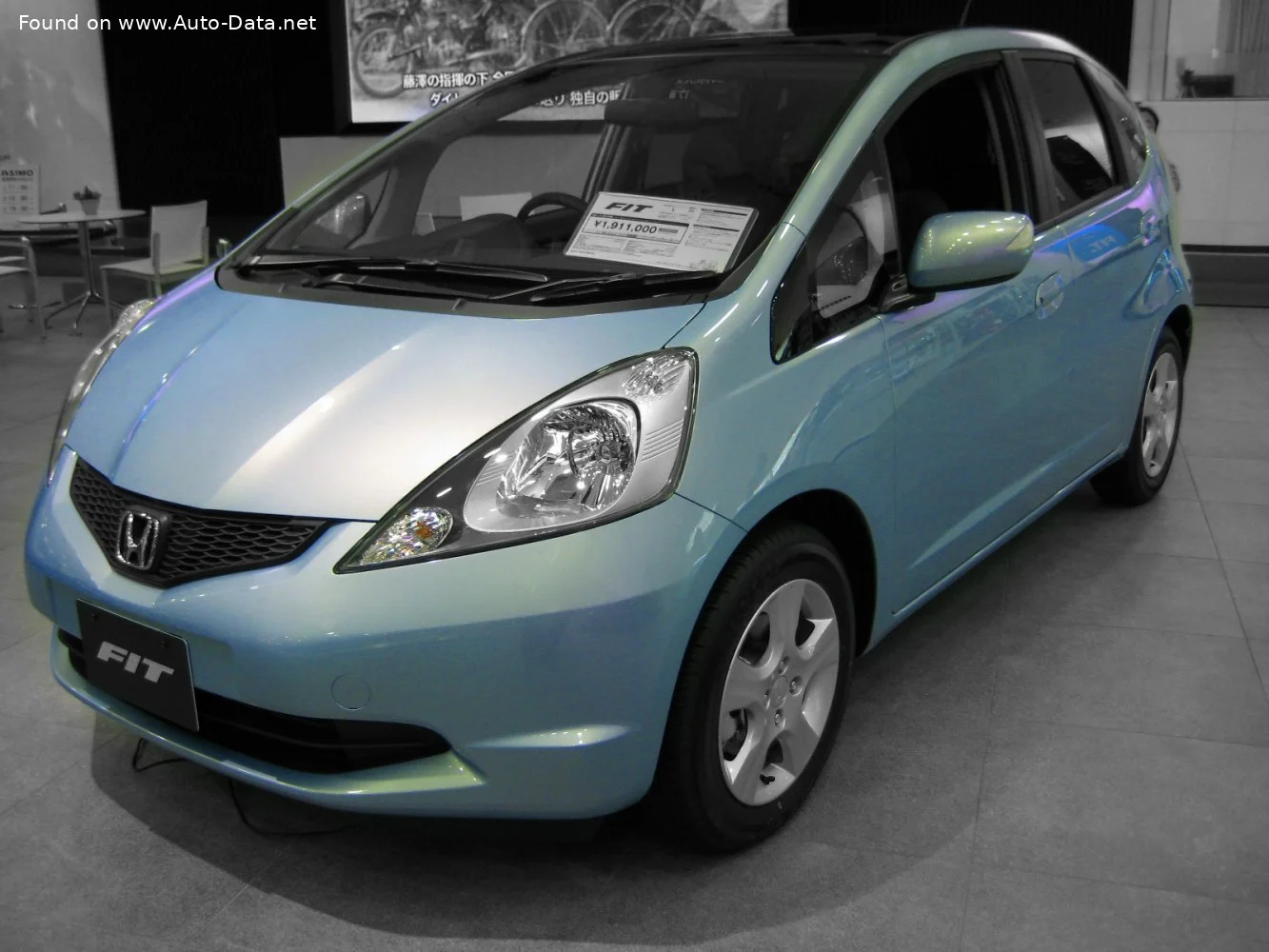 Honda FIT 1.5 (117 Hp)2009 - 2012 thumbnail 4
