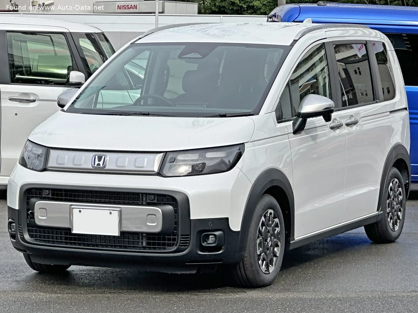 Honda Freed 1.5 (118 Hp) 4WD CVT2024 - - 1