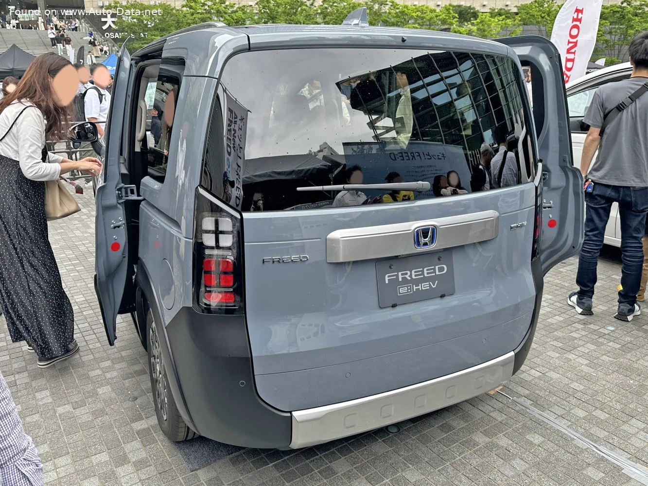 Honda Freed 1.5 (118 Hp) 4WD CVT2024 - thumbnail 2