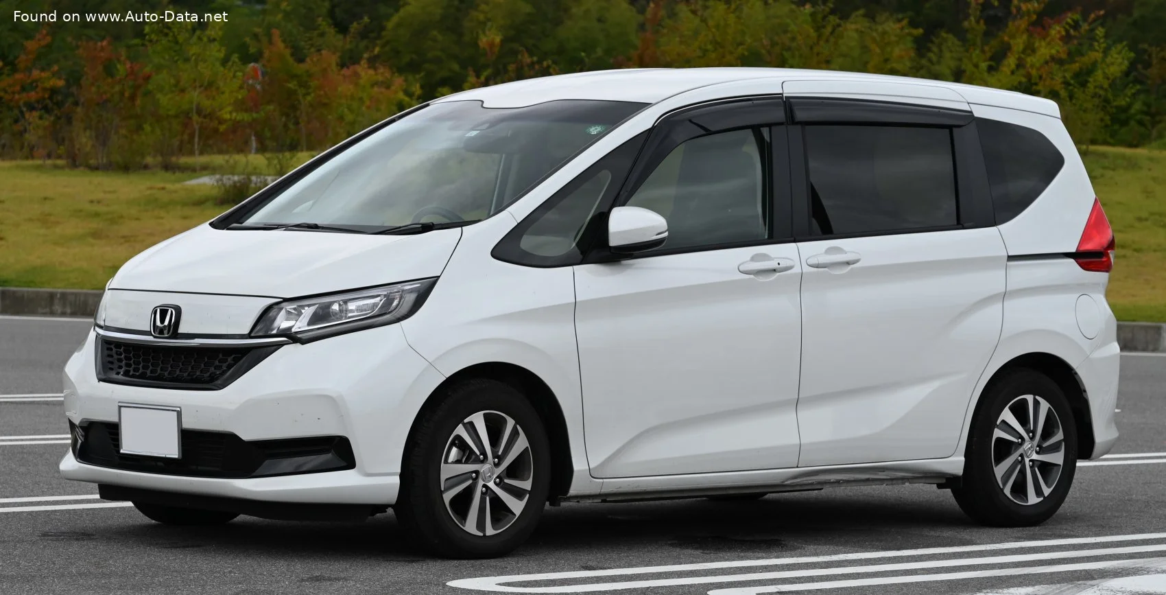 Honda Freed 1.5 i-VTEC (110 Hp) Hybrid 4WD Automatic2019 - 2024 - 1
