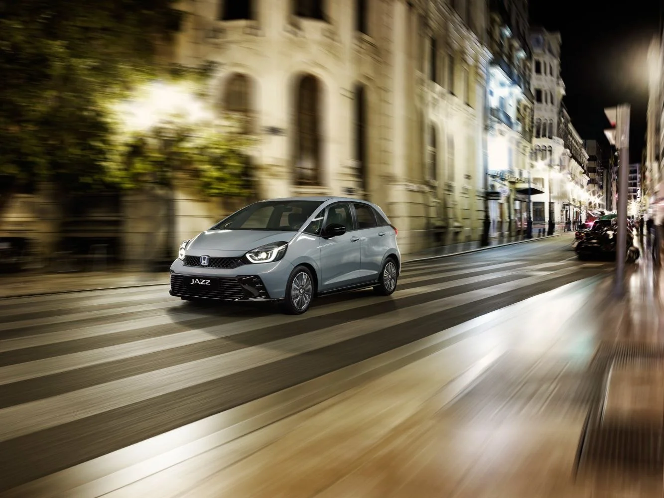 Honda Jazz 1.5 i-MMD (122 Hp) e:HEV e-CVT2023 - - 1