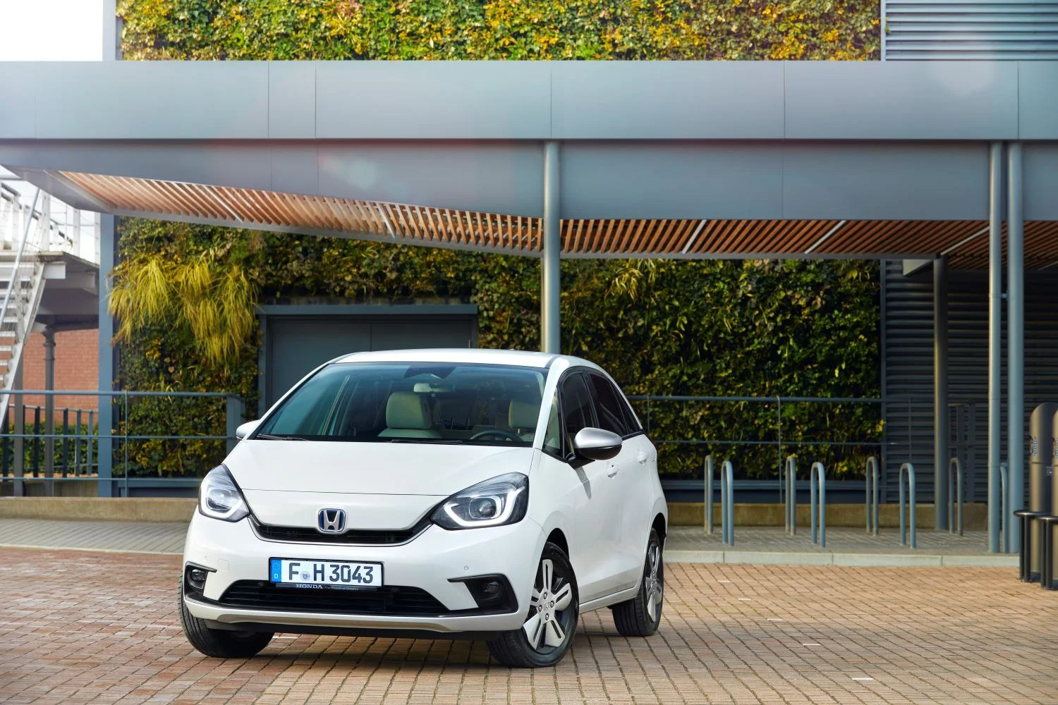 Honda Jazz 1.5 i-MMD (109 Hp) e:HEV e-CVT2020 - 2023 thumbnail 11