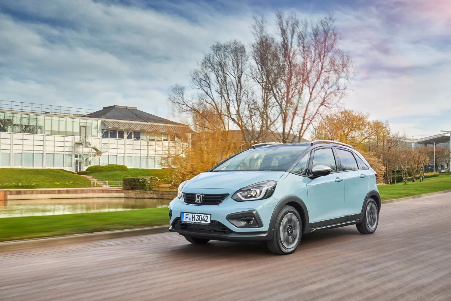 Honda Jazz 1.5 i-MMD (109 Hp) e:HEV e-CVT2020 - 2023 thumbnail 3