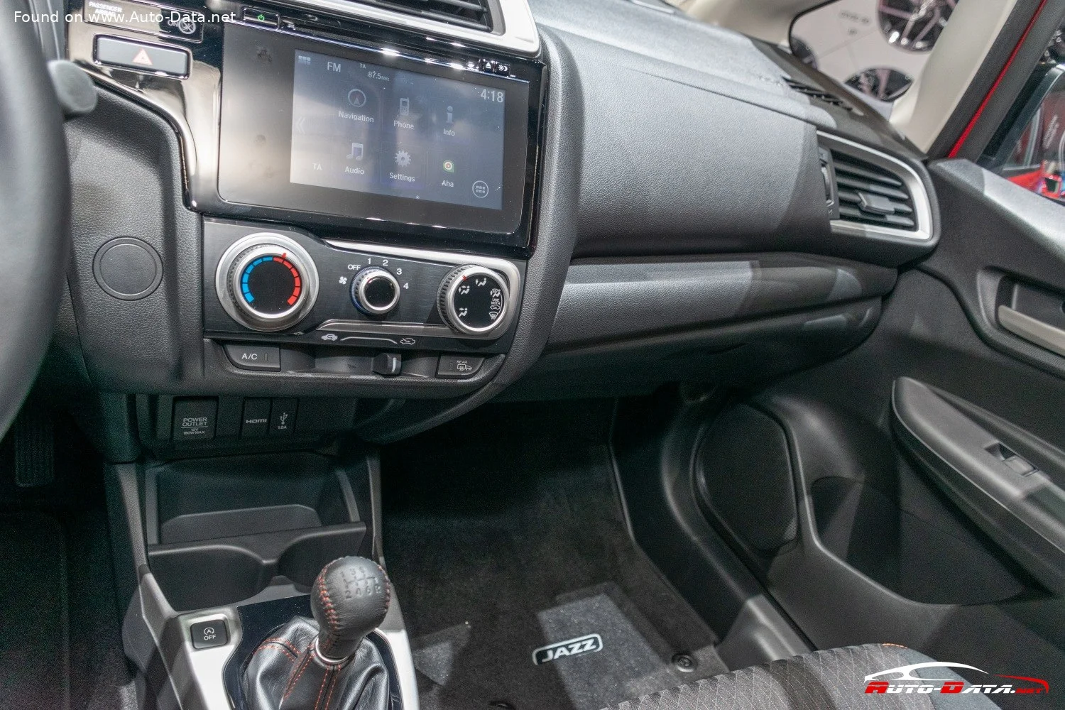 Honda Jazz 1.3 i-VTEC (102 Hp)2017 - 2020 thumbnail 18