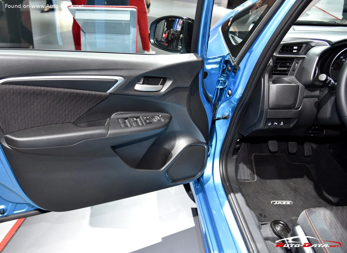 Honda Jazz 1.3 i-VTEC (102 Hp)2017 - 2020 thumbnail 4