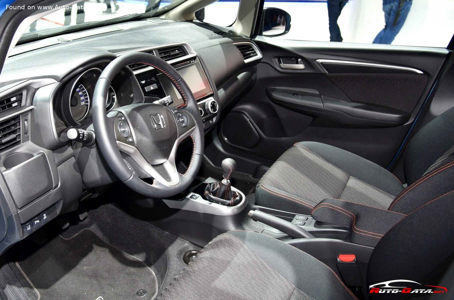 Honda Jazz 1.3 i-VTEC (102 Hp)2017 - 2020 thumbnail 5