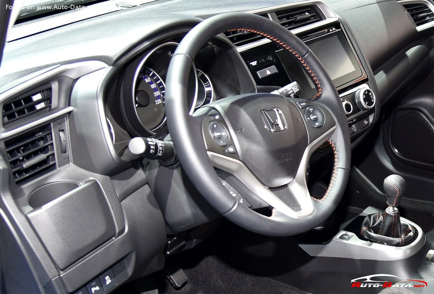 Honda Jazz 1.3 i-VTEC (102 Hp)2017 - 2020 thumbnail 6