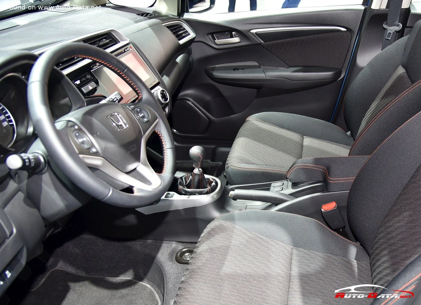 Honda Jazz 1.3 i-VTEC (102 Hp)2017 - 2020 thumbnail 7