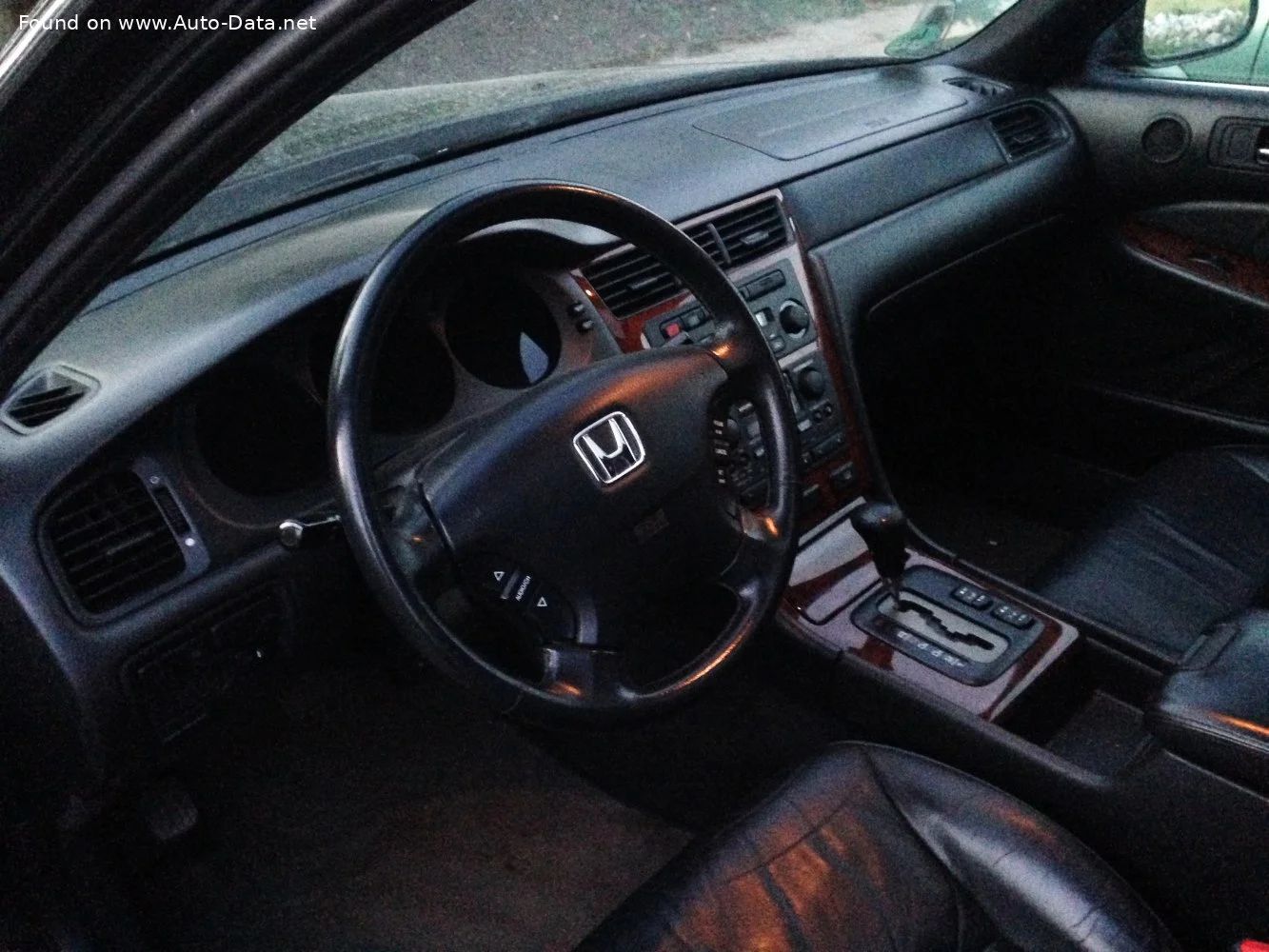 Honda Legend 3.5 i 24V (205 Hp)1996 - 2006 thumbnail 3