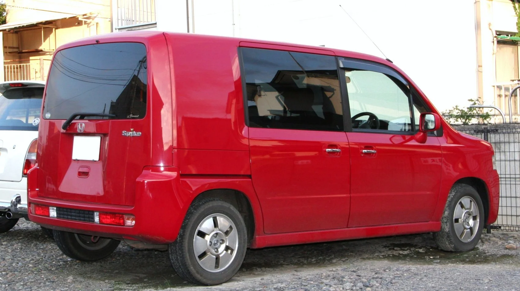 Honda Mobilio 1.5 i 16V (110 Hp)2002 - 2008 thumbnail 2