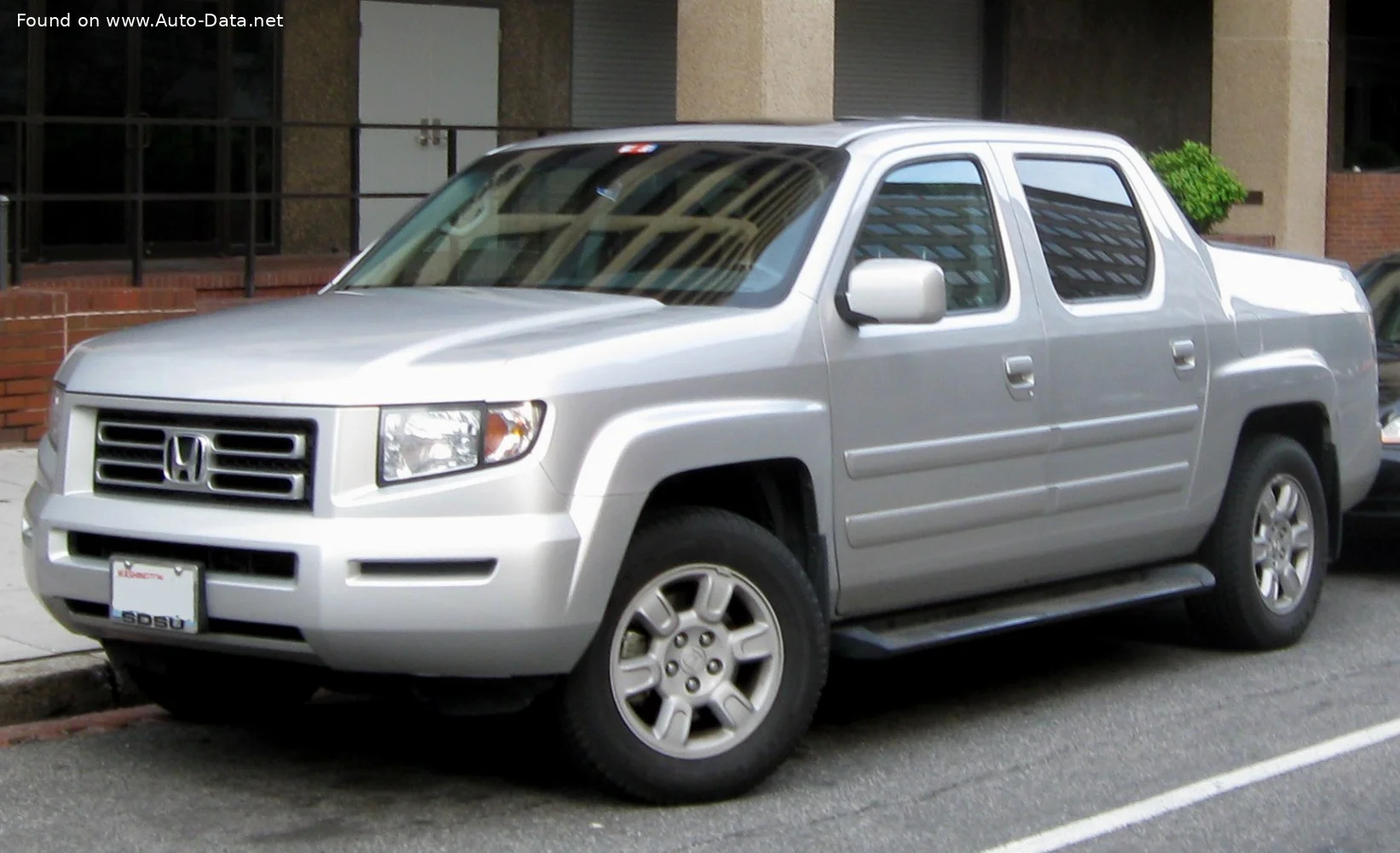 Honda Ridgeline 3.5 i V6 24V (247 Hp)2005 - 2009 thumbnail 2